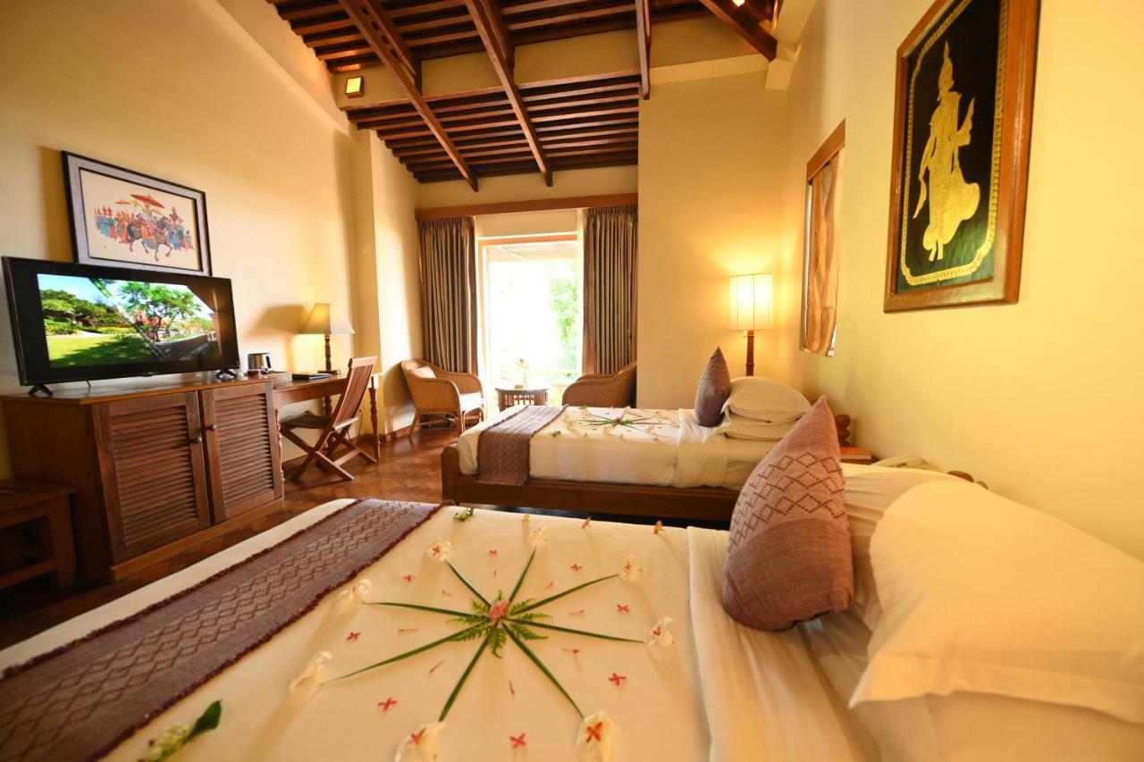 Aye Yar River View Resort Bagan Ngoại thất bức ảnh