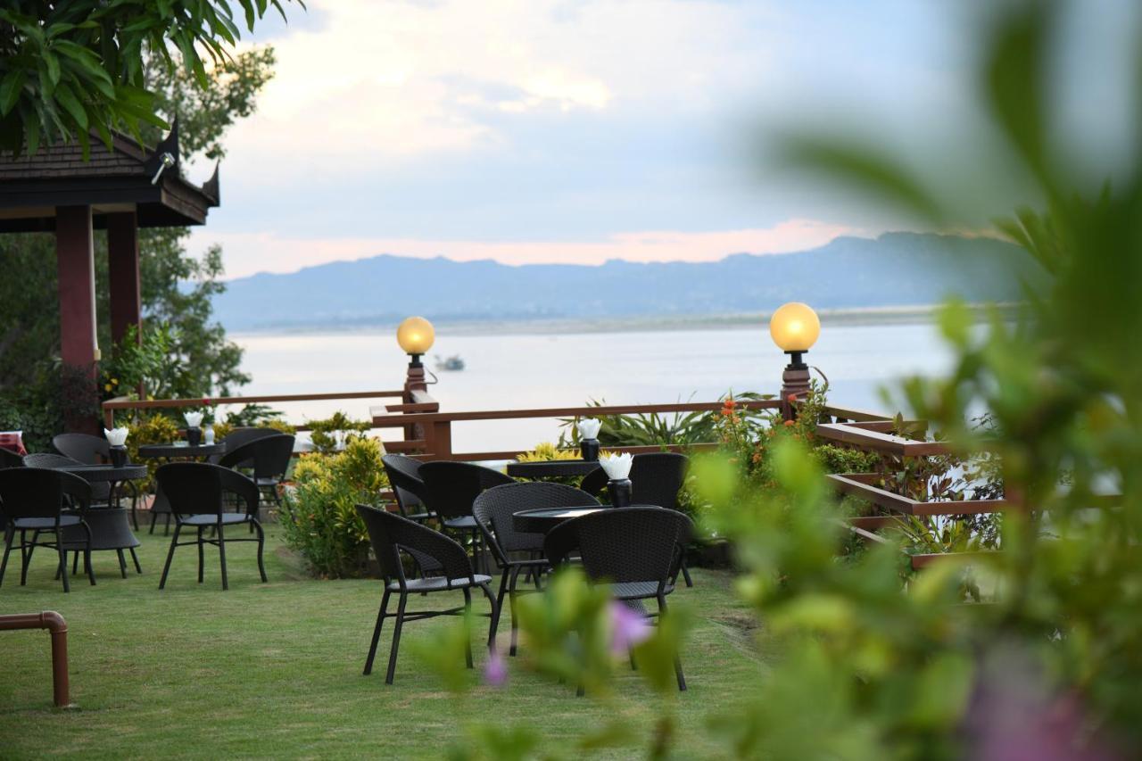 Aye Yar River View Resort Bagan Ngoại thất bức ảnh
