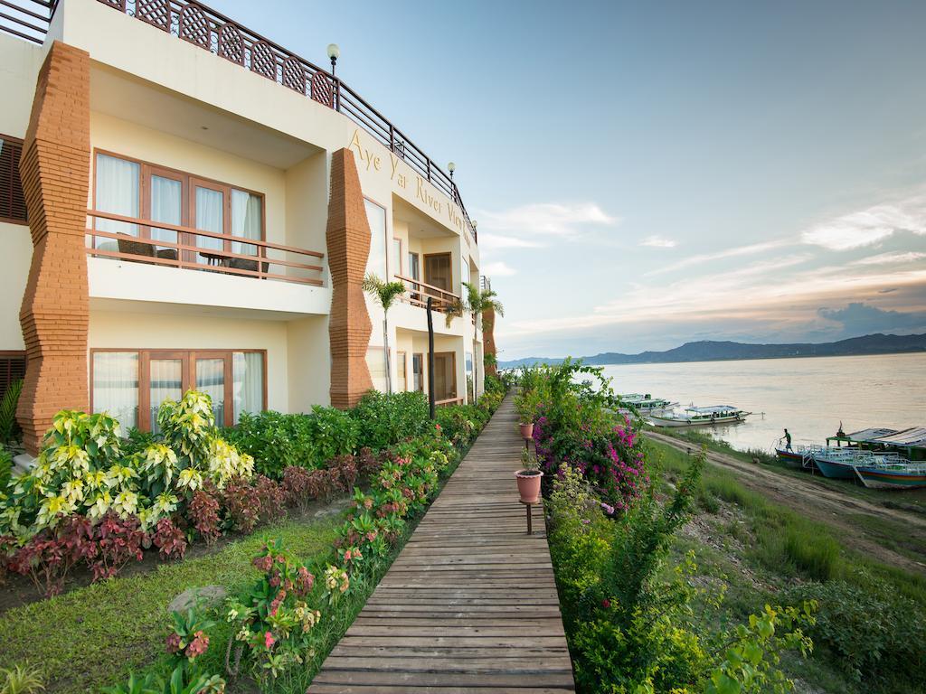 Aye Yar River View Resort Bagan Ngoại thất bức ảnh