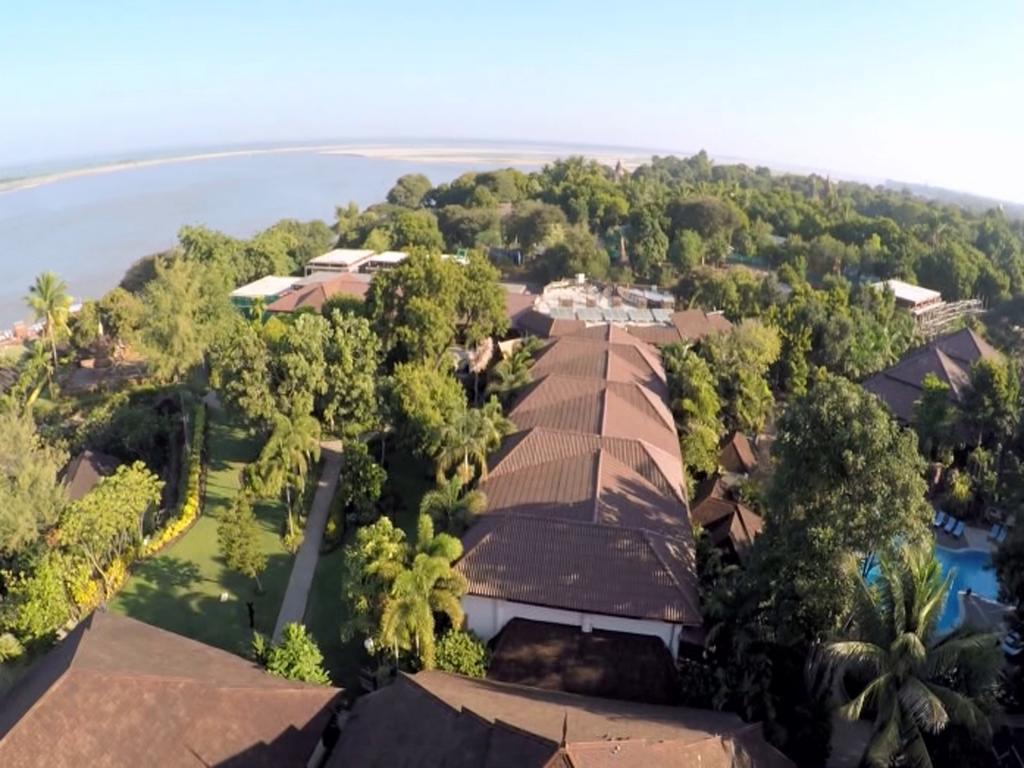 Aye Yar River View Resort Bagan Ngoại thất bức ảnh