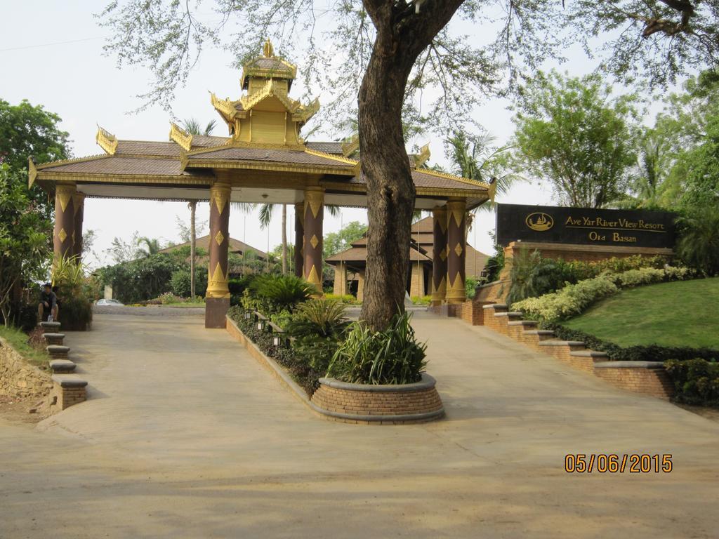 Aye Yar River View Resort Bagan Ngoại thất bức ảnh