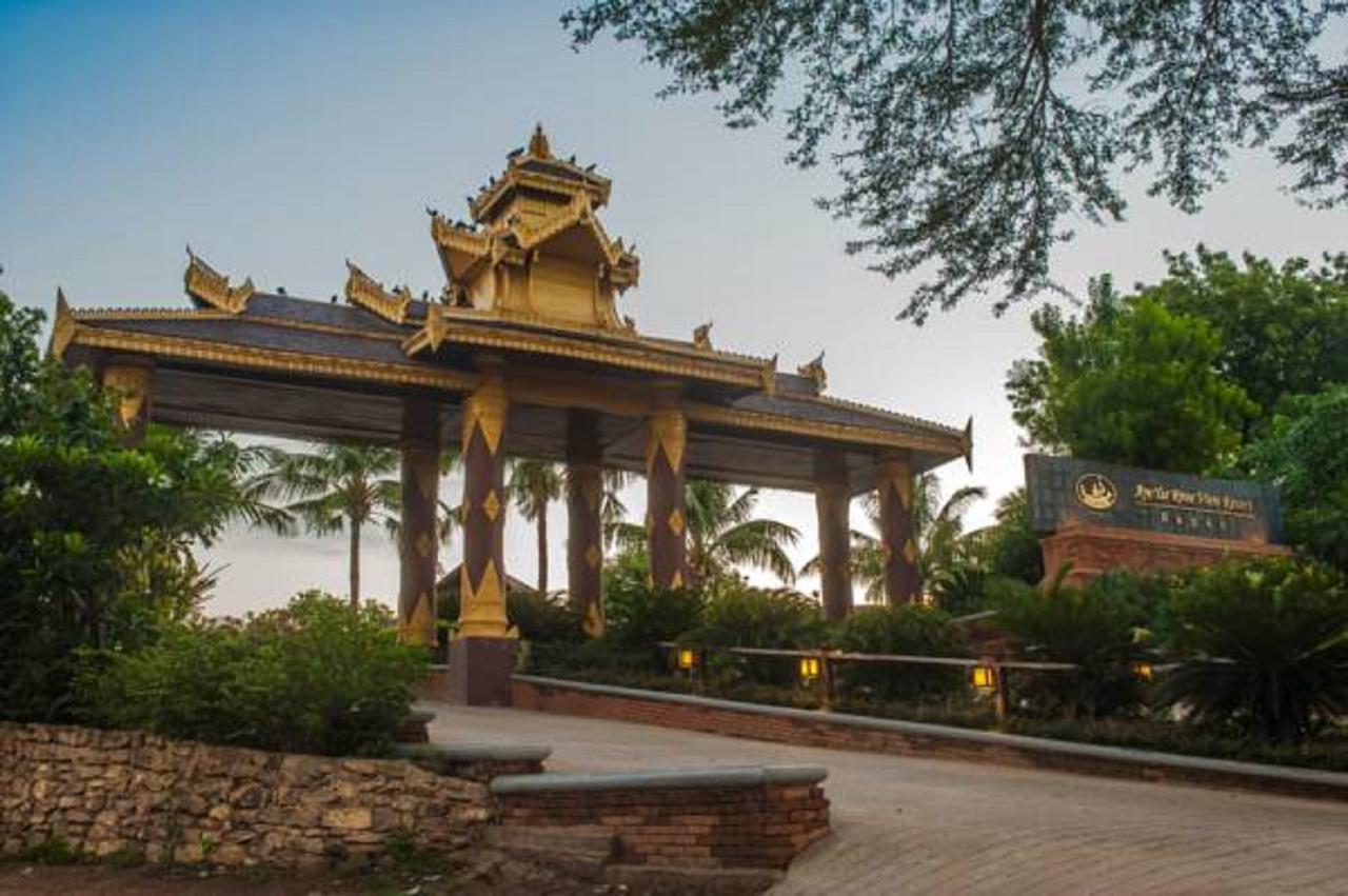 Aye Yar River View Resort Bagan Ngoại thất bức ảnh
