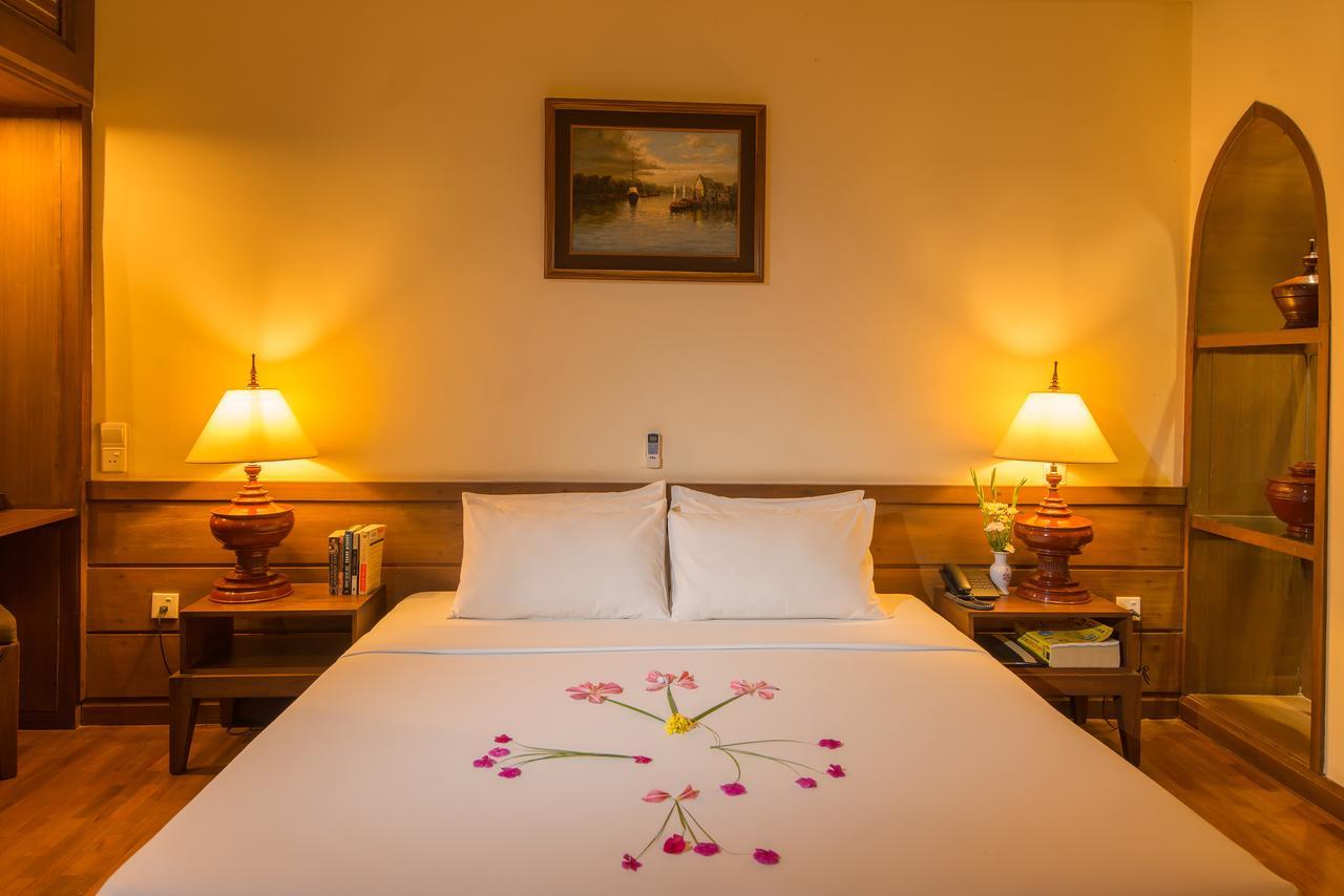Aye Yar River View Resort Bagan Ngoại thất bức ảnh